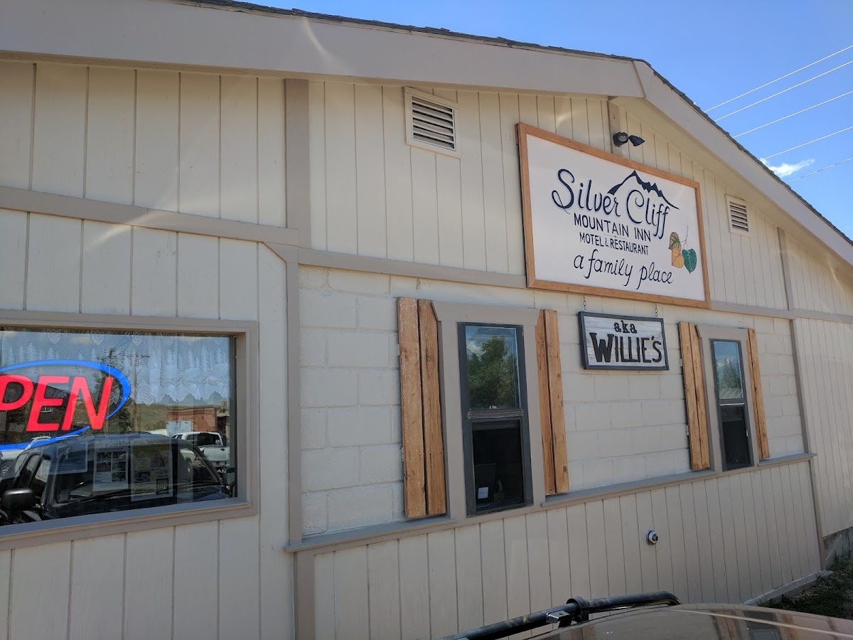 Silver Cliff Mountain Inn